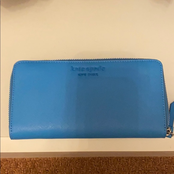 Kate Spade wallet - Picture 1 of 7